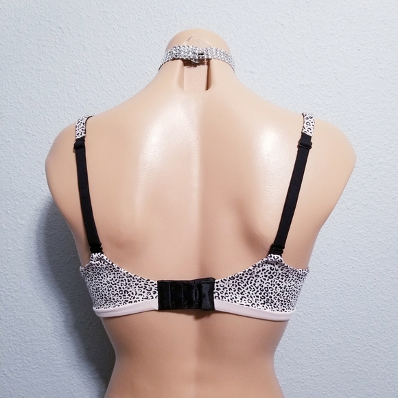 Victoria's Secret Body by Victoria push up bra 34D - Picture 3 of 4